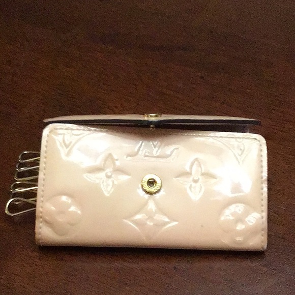 Louis Vuitton Rose Ballerine Vernis Multicles 6 Key/Card Holder - Picture 11 of 11